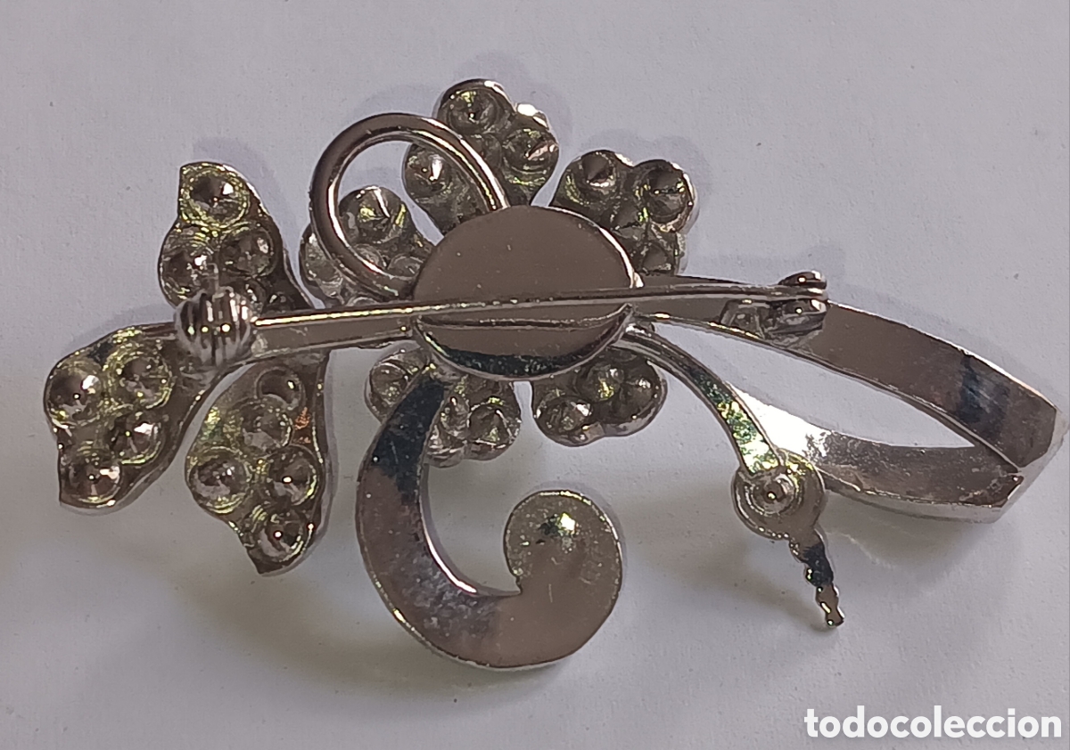 Joyeria: Broche a&ntilde;os 50 . Flor de circonitas. - Foto 2