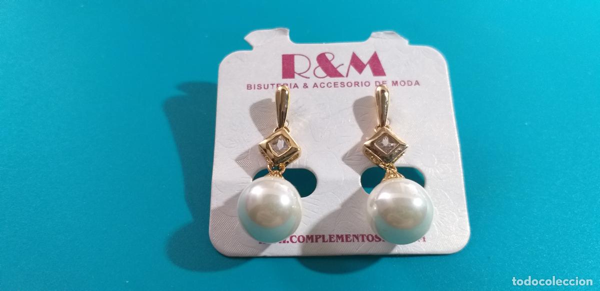 Joyeria: Pendientes. Dorados y blanco - Foto 1