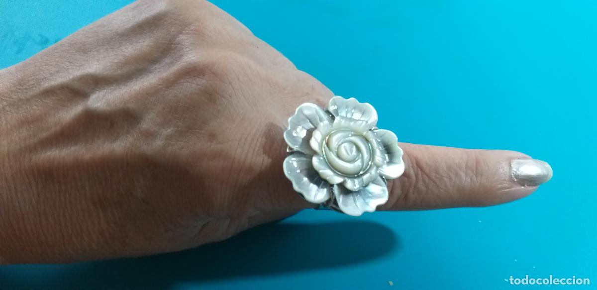 Joyeria: Anillo con forma de flor. - Foto 8