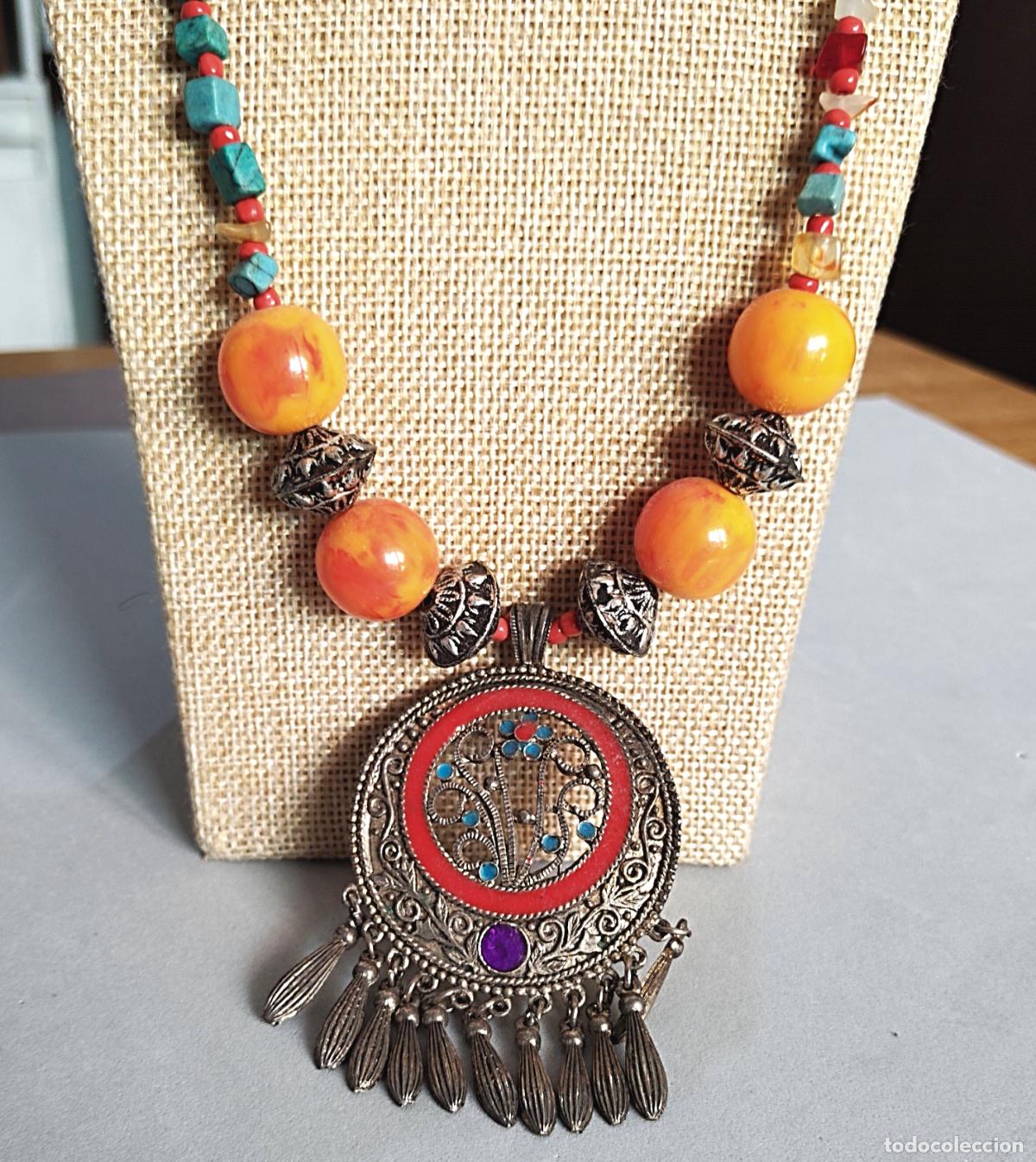 Joyeria: Collar con colgante, bisuter&iacute;a. - Foto 2