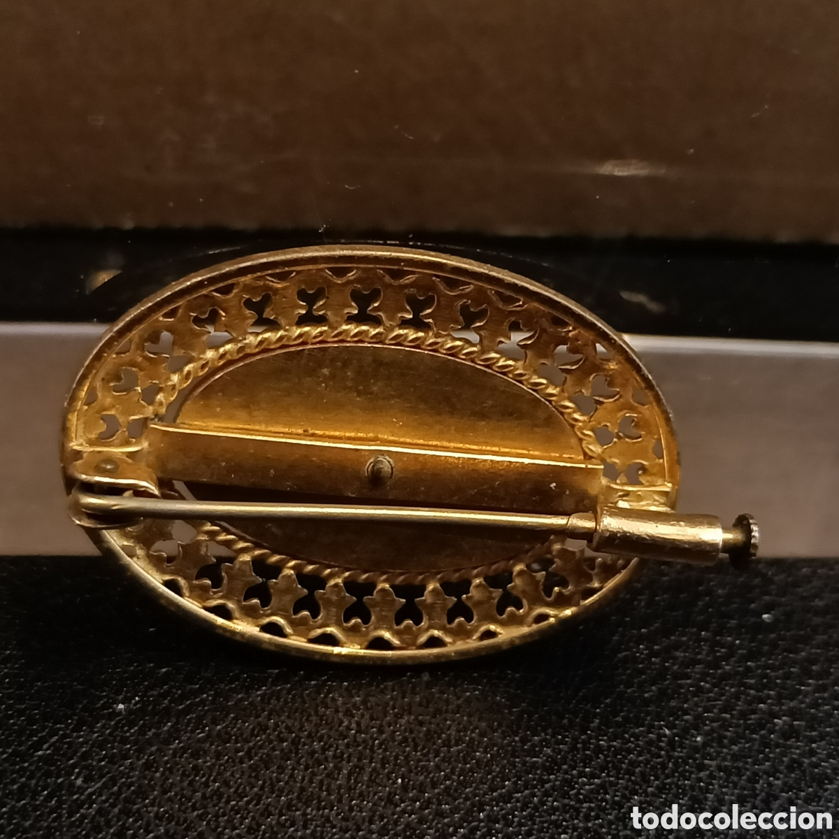 Joyeria: Broche dorado con dise&ntilde;o de estrella. - Foto 3