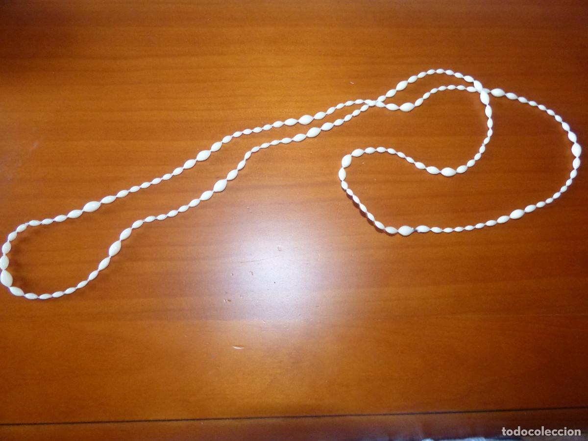 Joyeria: Collar de color marfil, vintage. - Foto 2