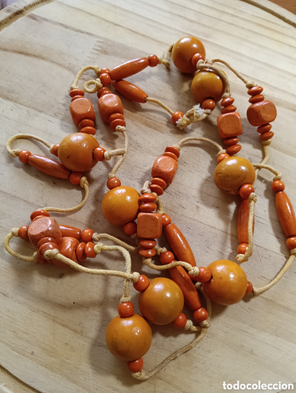 Joyeria: Collar de cuerda y cuentas de madera - Foto 1
