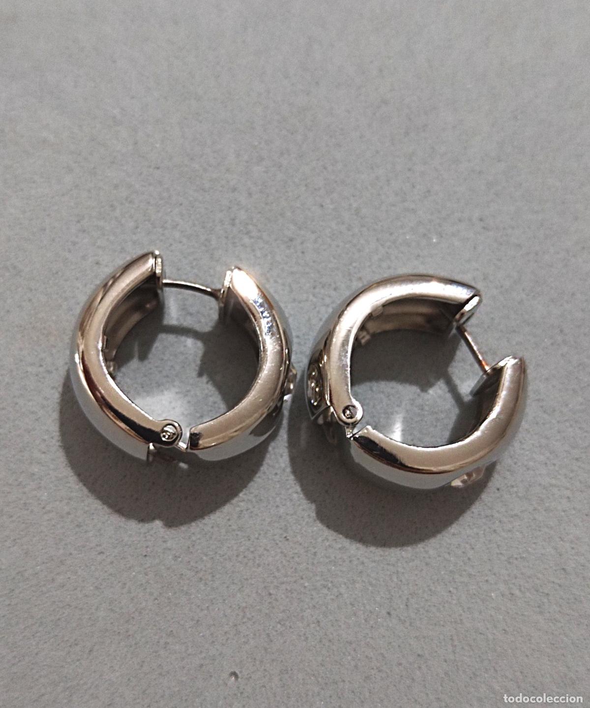 Joyeria: Bonitos pendientes plateados, de aro. - Foto 3