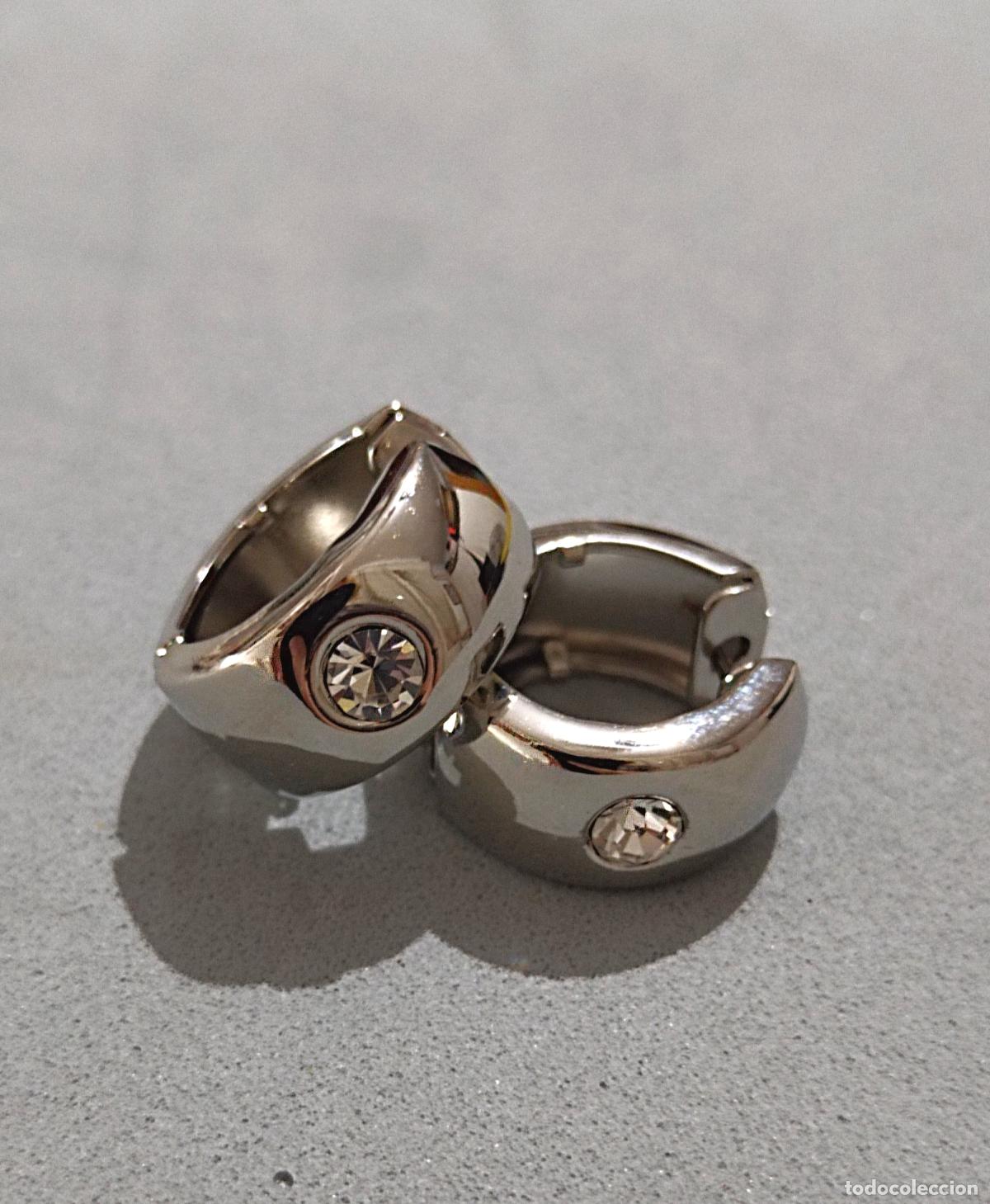 Joyeria: Bonitos pendientes plateados, de aro. - Foto 4