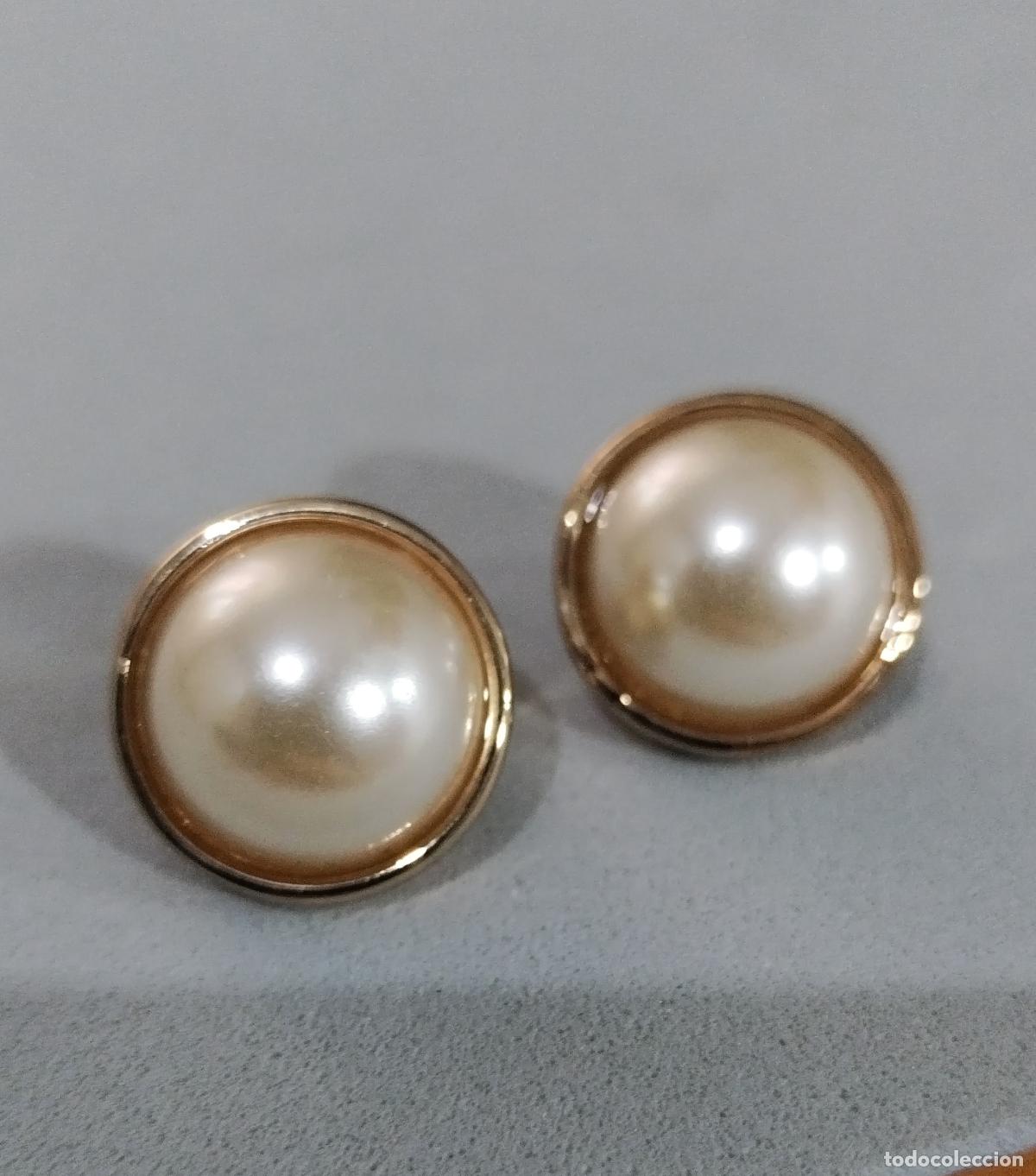 Joyeria: Pendientes dorados con perla, cierre de clip. - Foto 1