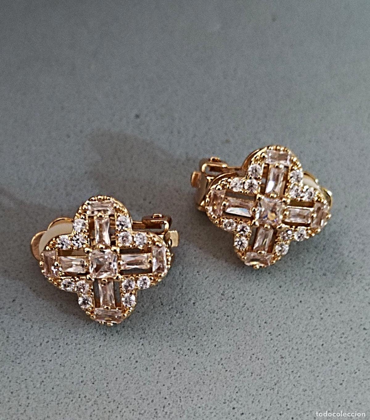 Joyeria: Pendientes dorados con cristalitos, cierre de clip. - Foto 5