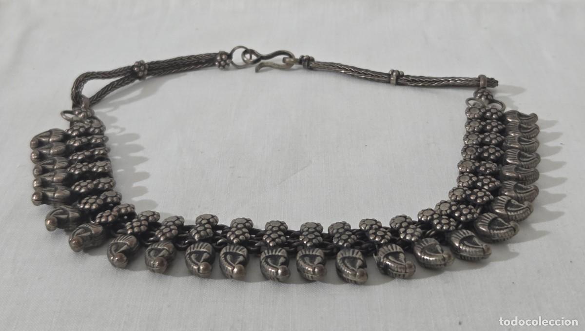 Joyeria: Collar gargantilla de metal blanco - Foto 4