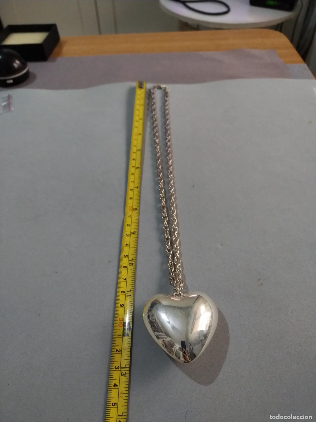 Joyeria: Colgante forma coraz&oacute;n plateado con cadena. - Foto 2