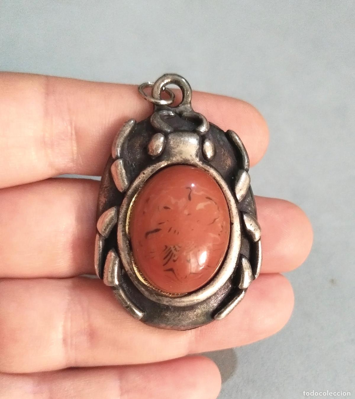 Joyeria: Colgante plateado, insecto. - Foto 1