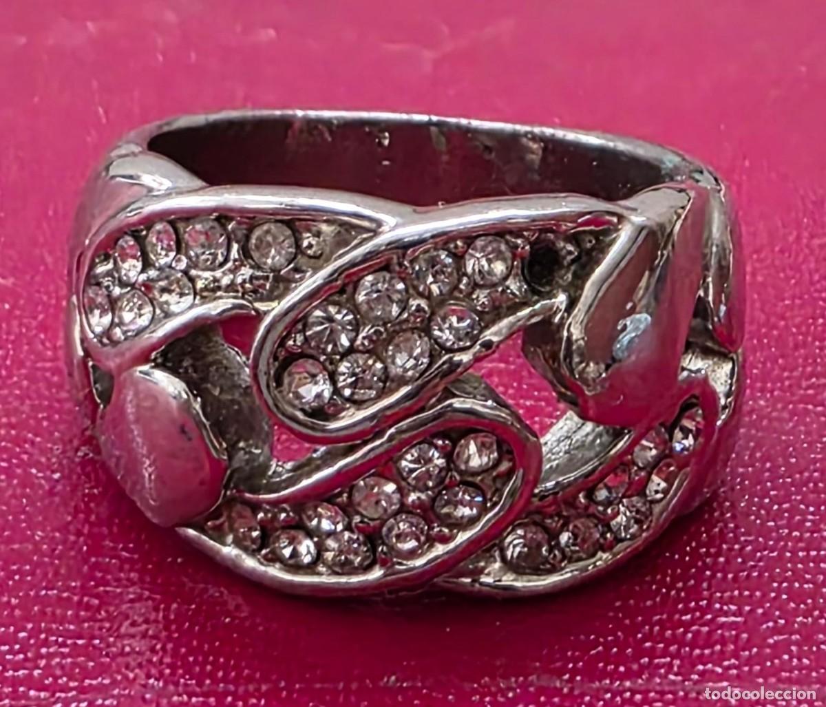 Joyeria: Anillo plateado con circonitas &ndash; dise&ntilde;o entrelazado - Foto 1