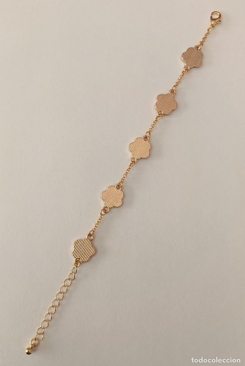 Joyeria: Pulsera dorada con flores. Regulable. - Foto 6