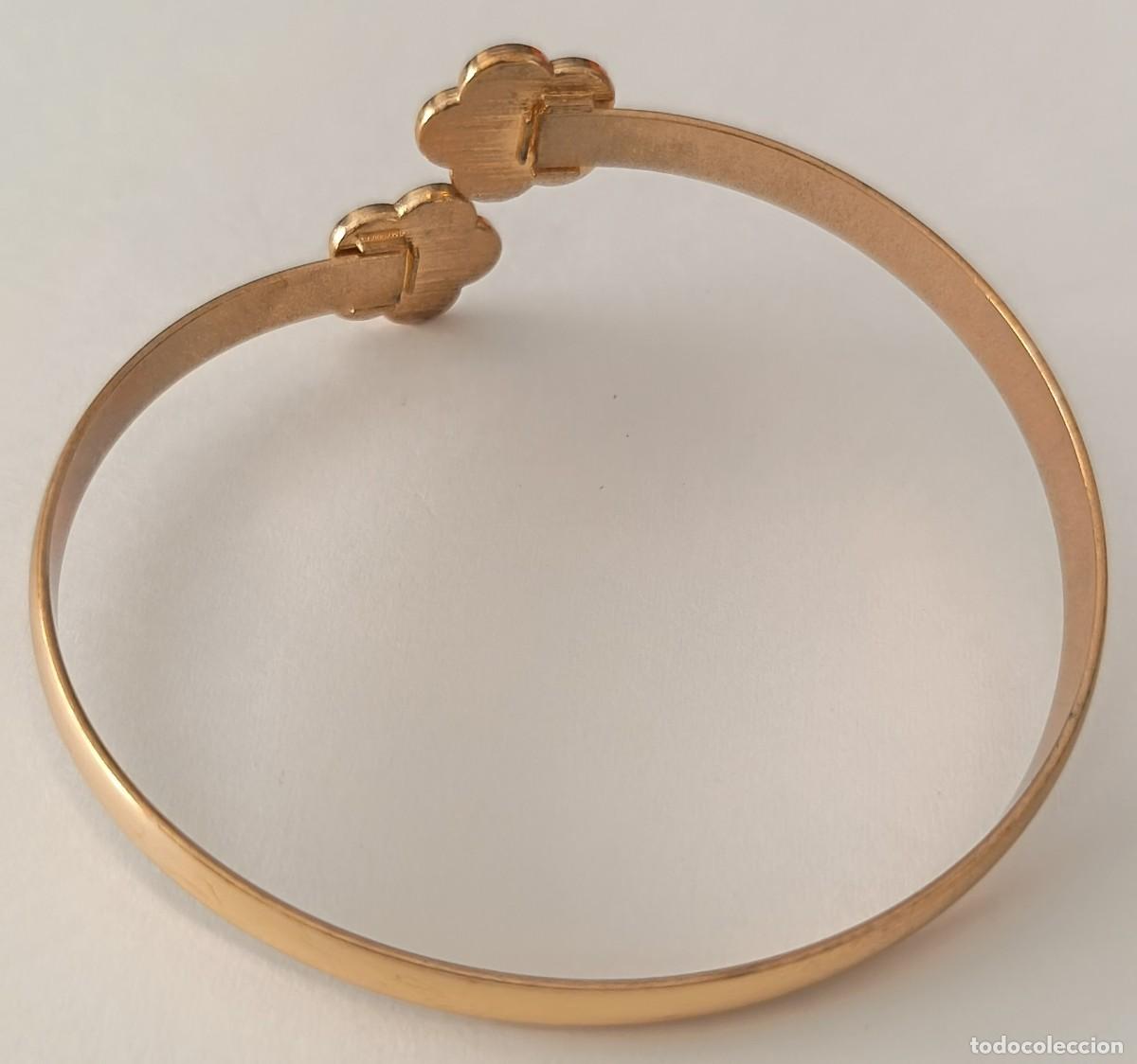 Joyeria: Pulsera dorada con 2 flores. Regulable. Rigida. - Foto 3