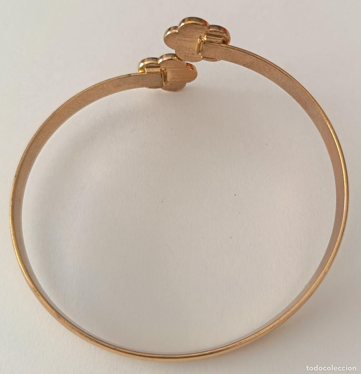 Joyeria: Pulsera dorada con 2 flores. Regulable. Rigida. - Foto 8