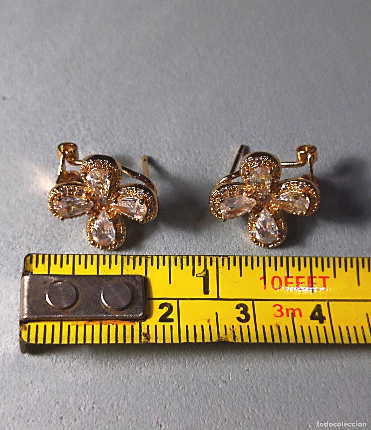 Joyeria: Pendientes dorados, con circonitas, cierre de omega. - Foto 3