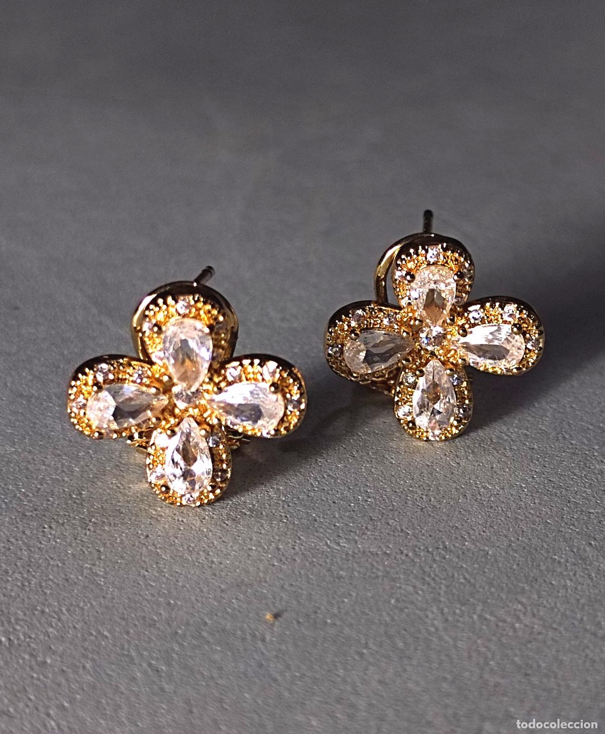 Joyeria: Pendientes dorados, con circonitas, cierre de omega. - Foto 4