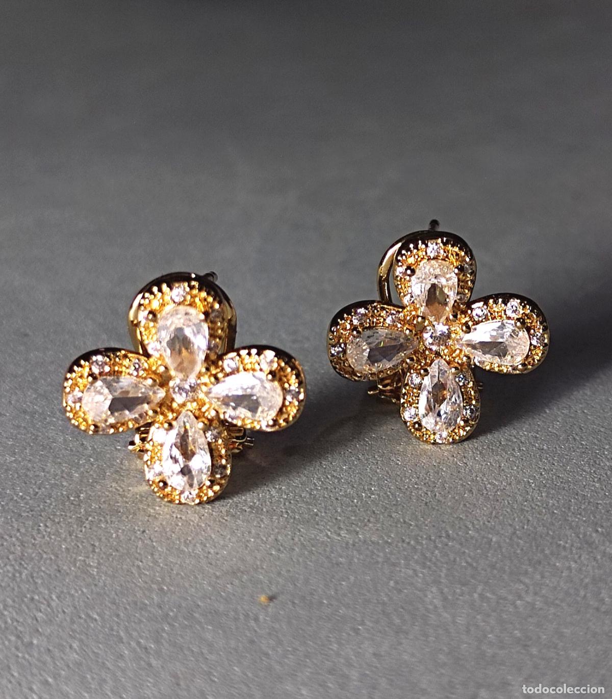 Joyeria: Pendientes dorados, con circonitas, cierre de omega. - Foto 1