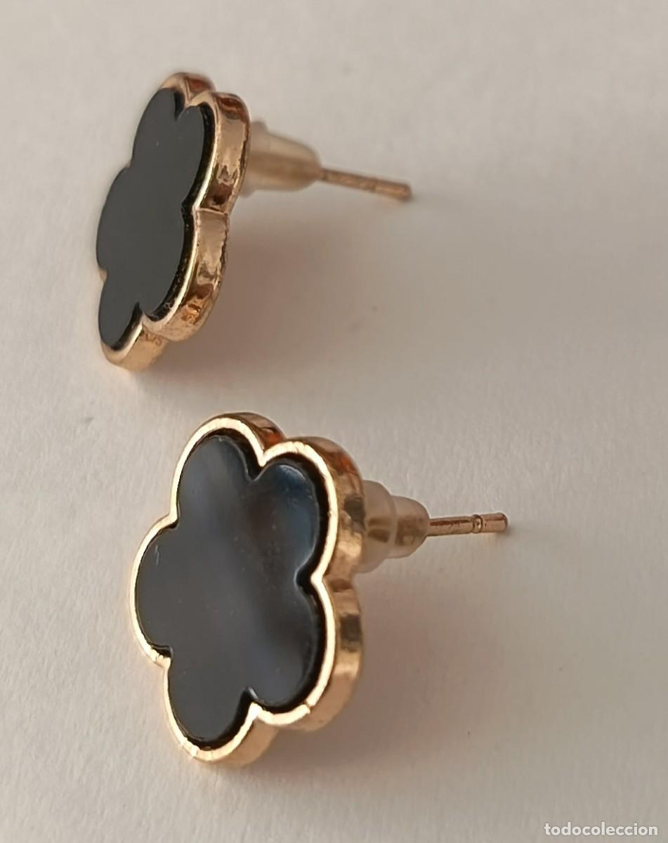 Joyeria: Pendientes dorados. Flor negra. - Foto 2