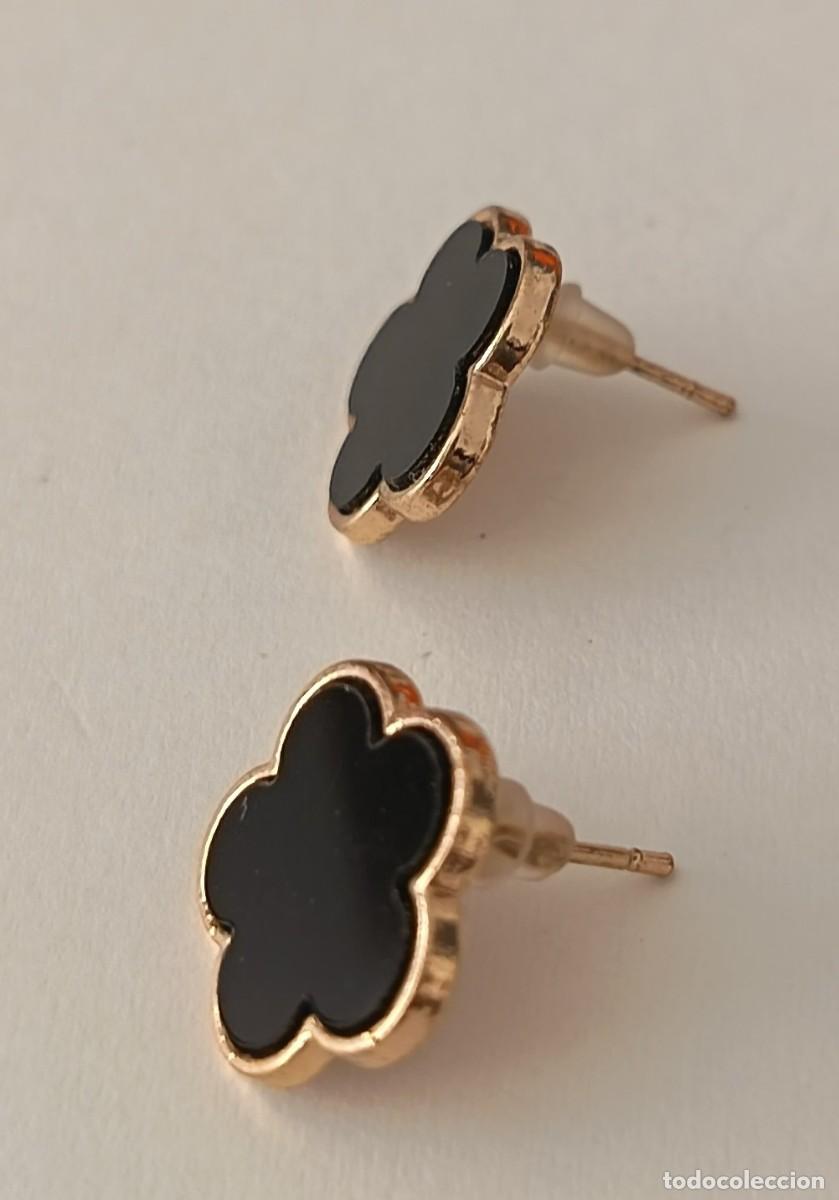Joyeria: Pendientes dorados. Flor negra. - Foto 3
