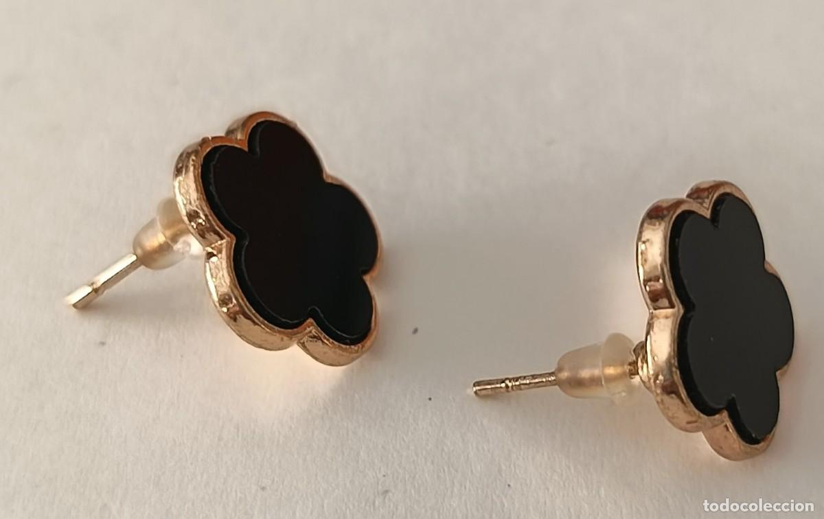 Joyeria: Pendientes dorados. Flor negra. - Foto 5