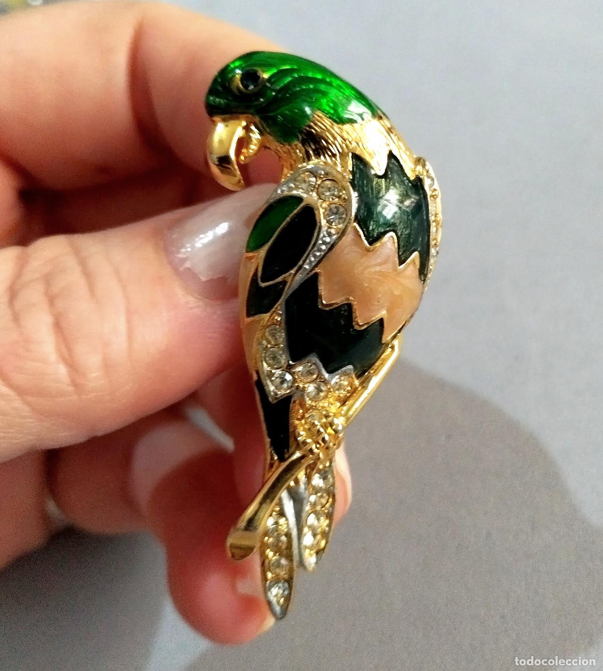 Joyeria: Broche dorado, forma de loro, p&aacute;jaro. - Foto 4