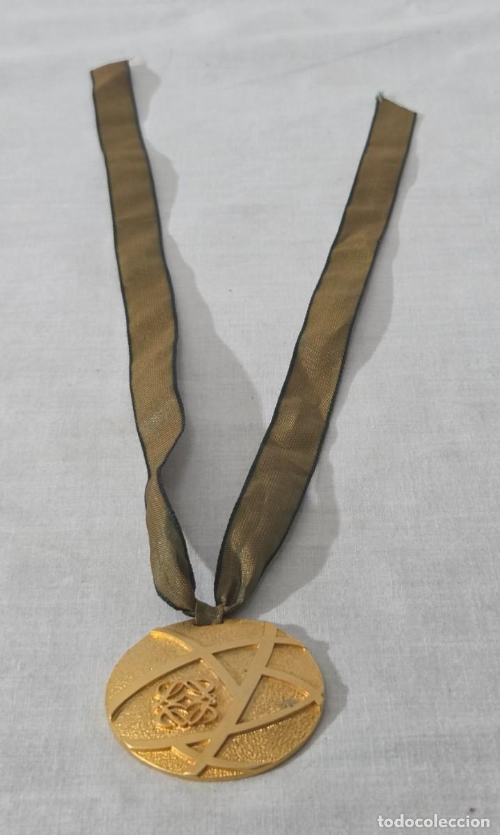 Joyeria: Curiosa Medalla de Loewe. - Foto 2