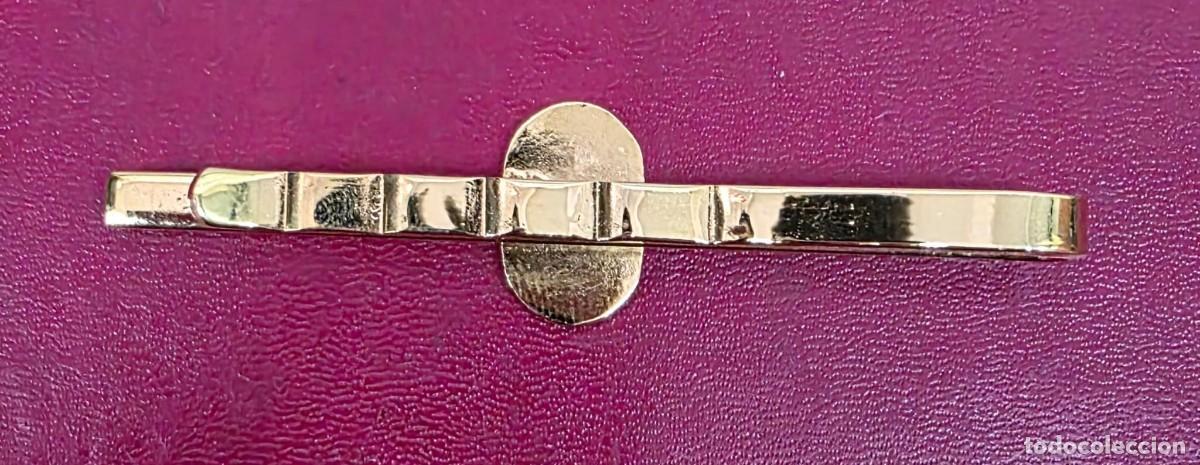 Joyeria: Pasador de corbata dorado esmaltado (7,5 cm) - Foto 2