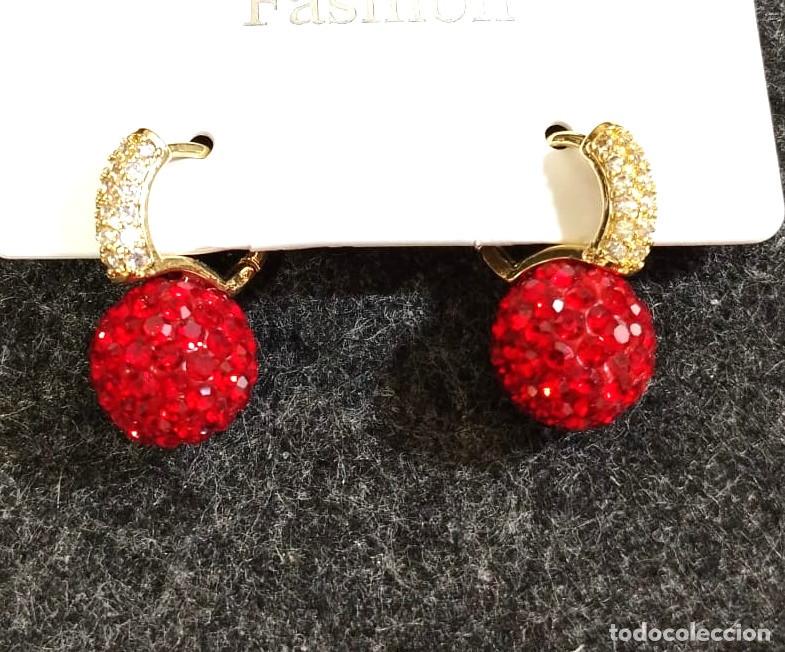 Joyeria: Pendientes color oro con strass rojo, Nuevos - Foto 1