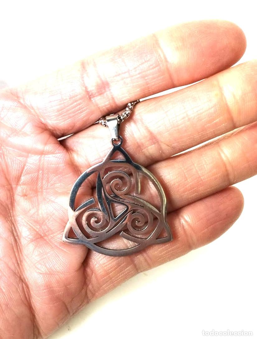 Schmuck: Colgante de protecci&oacute;n Nudo de Bruja de acero, Preparado energ&eacute;ticamente con Palo Santo, Nuevo