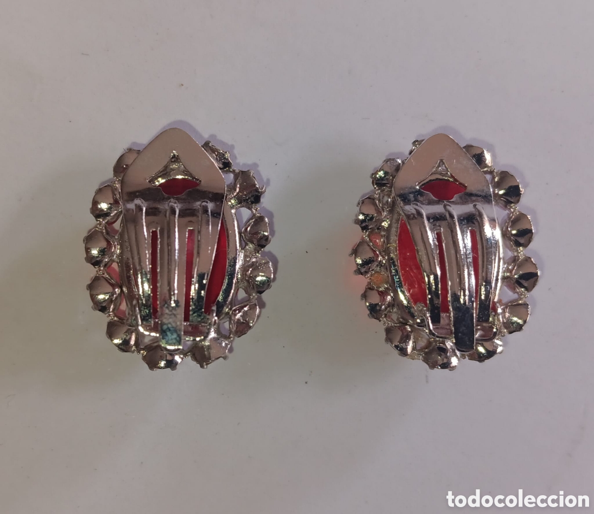 Joyeria: Pendientes a&ntilde;os 60. Con piedras rojas. - Foto 2