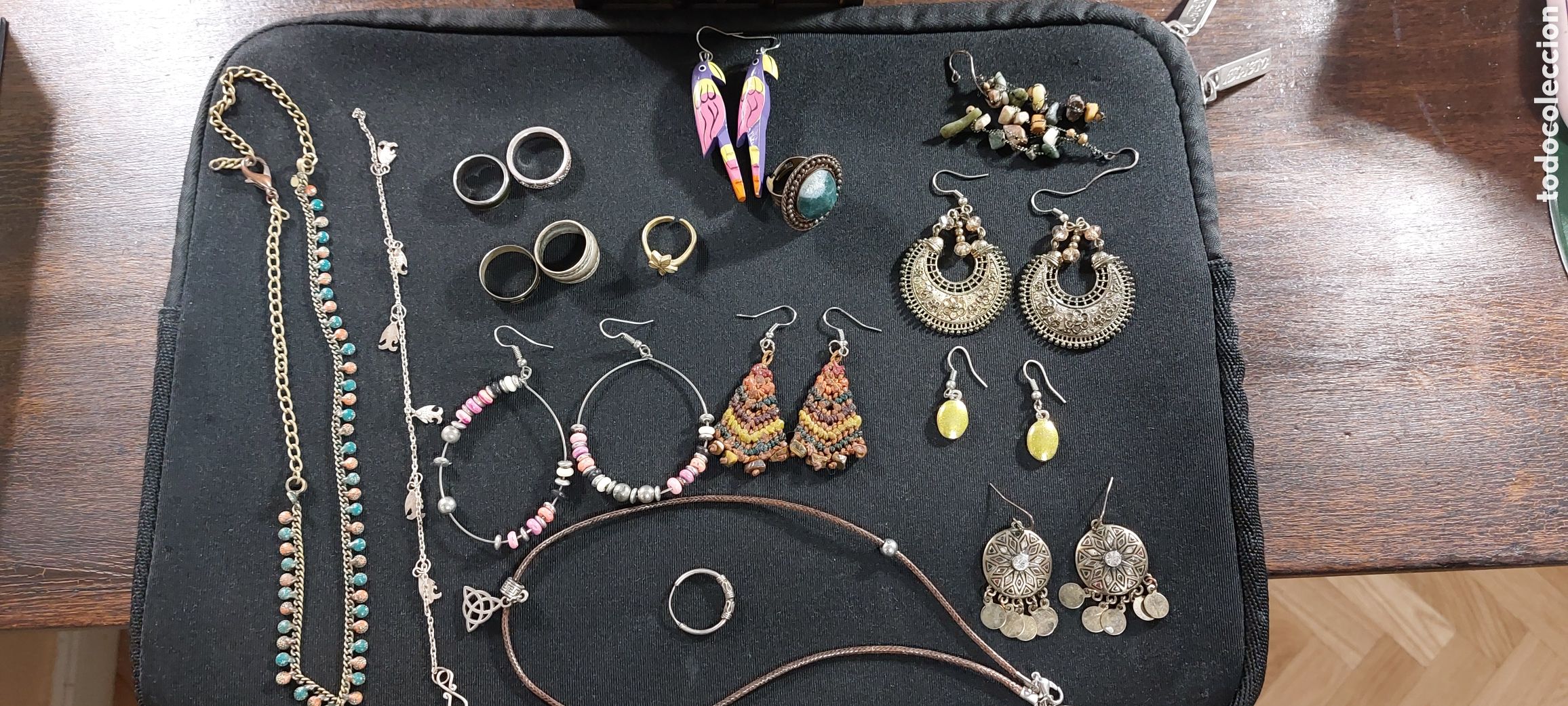 Joyeria: Bisuter&iacute;a adolescente con su caja - Foto 1