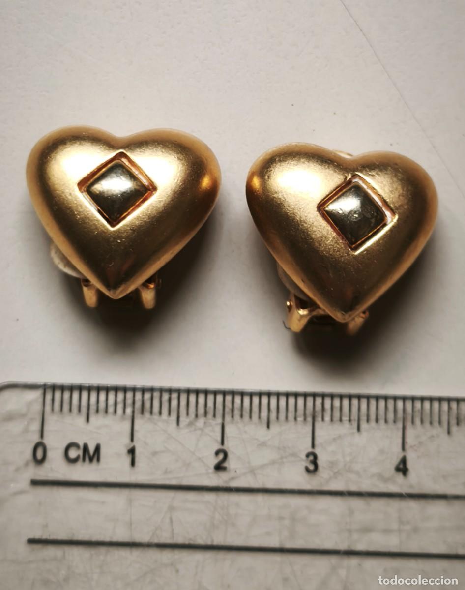 Joyeria: Pendientes dorados en forma de coraz&oacute;n - Foto 3