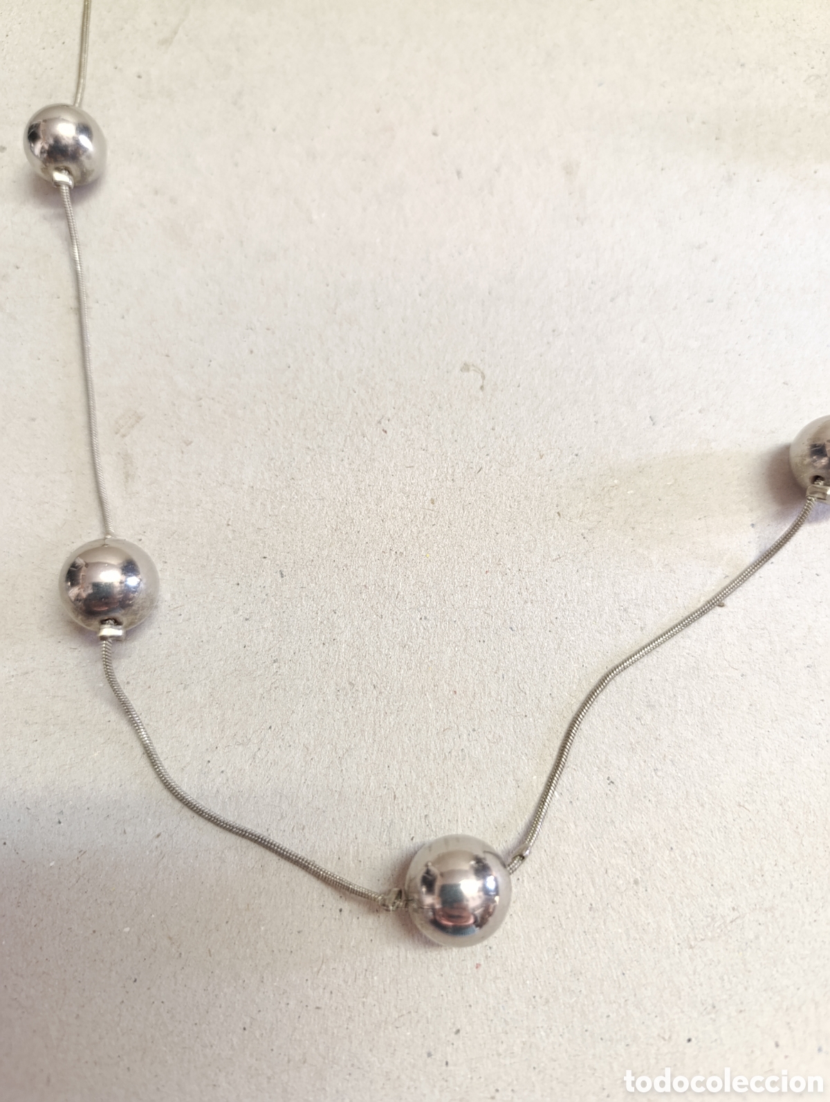 Joyeria: COLLAR DE BISUTERIA EN METAL. BOLAS. - Foto 2