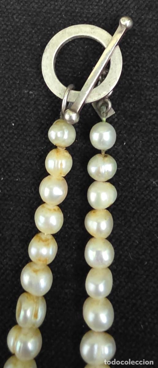 Joyeria: Collar de perlas naturales cortas &middot; 23 cm &middot; cierre tipo &ldquo;toggle&rdquo; en plata - Foto 2