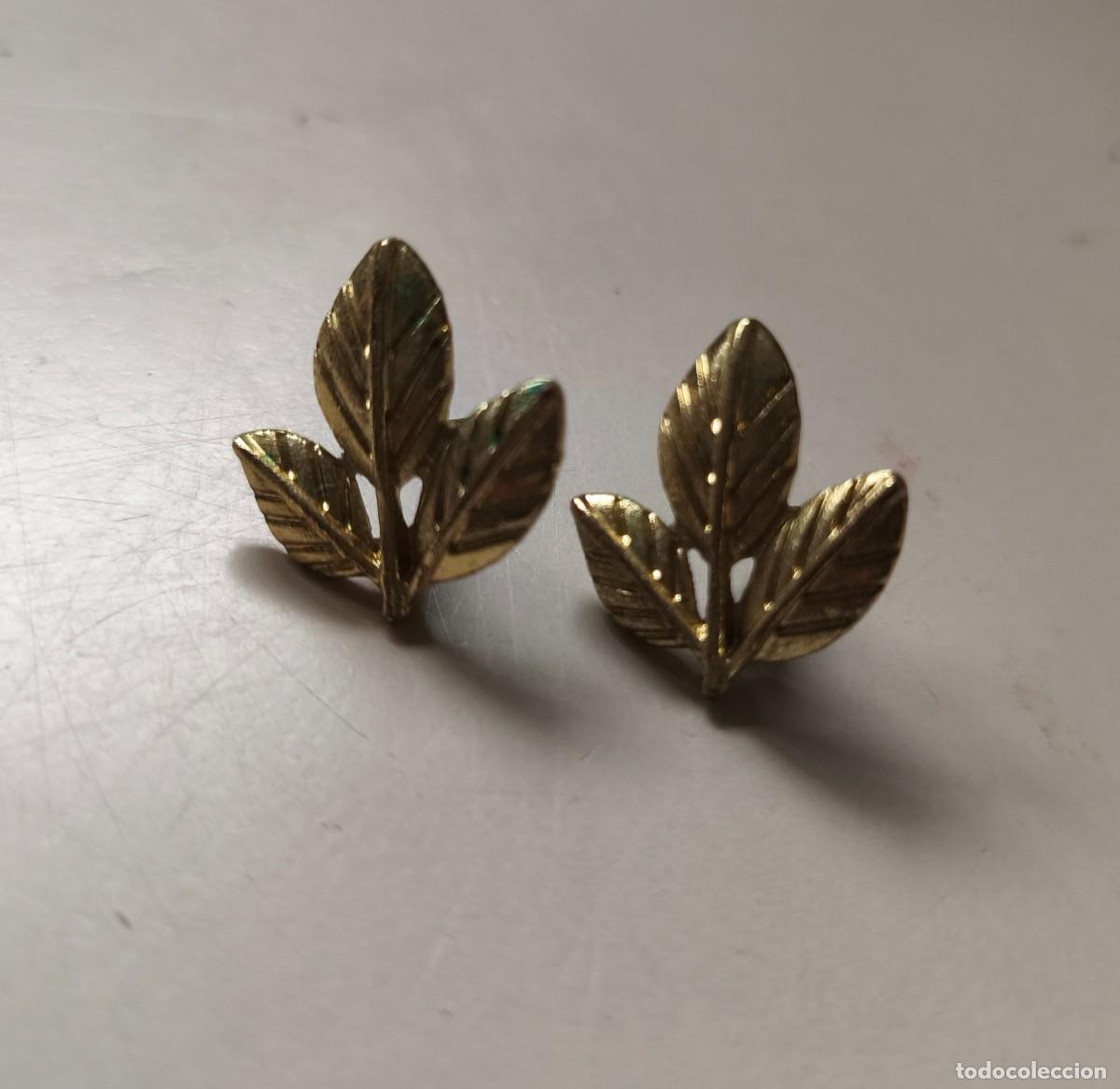 Joyeria: Pendientes de bot&oacute;n con forma de hoja dorada, vintage. - Foto 1