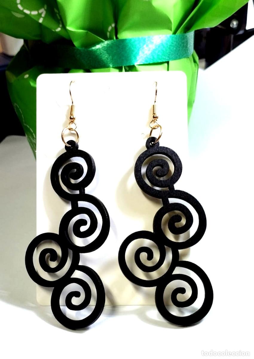 Joyeria: Pendientes bohemios largos de madera color negro, Nuevos - Foto 2