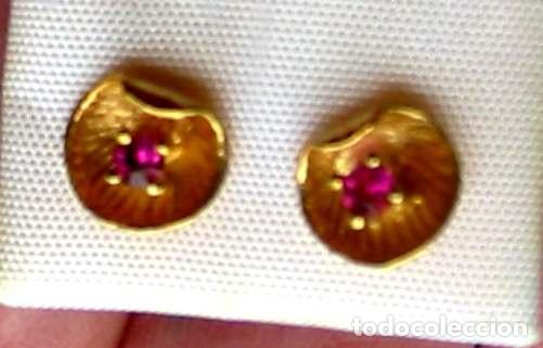 Joaillerie: PENDIENTES DORADOS CON PIEDRA COLOR ROJO RUB&Iacute; - A&Ntilde;OS 60 - NUEVOS SIN USAR - VER DESCRIPCI&Oacute;N