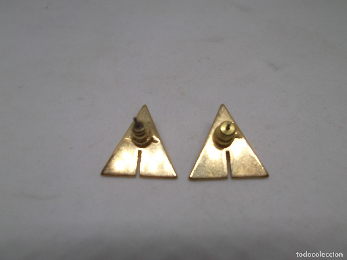 Joyeria: Pendientes de bisuteria forma de triangulo. - Foto 2
