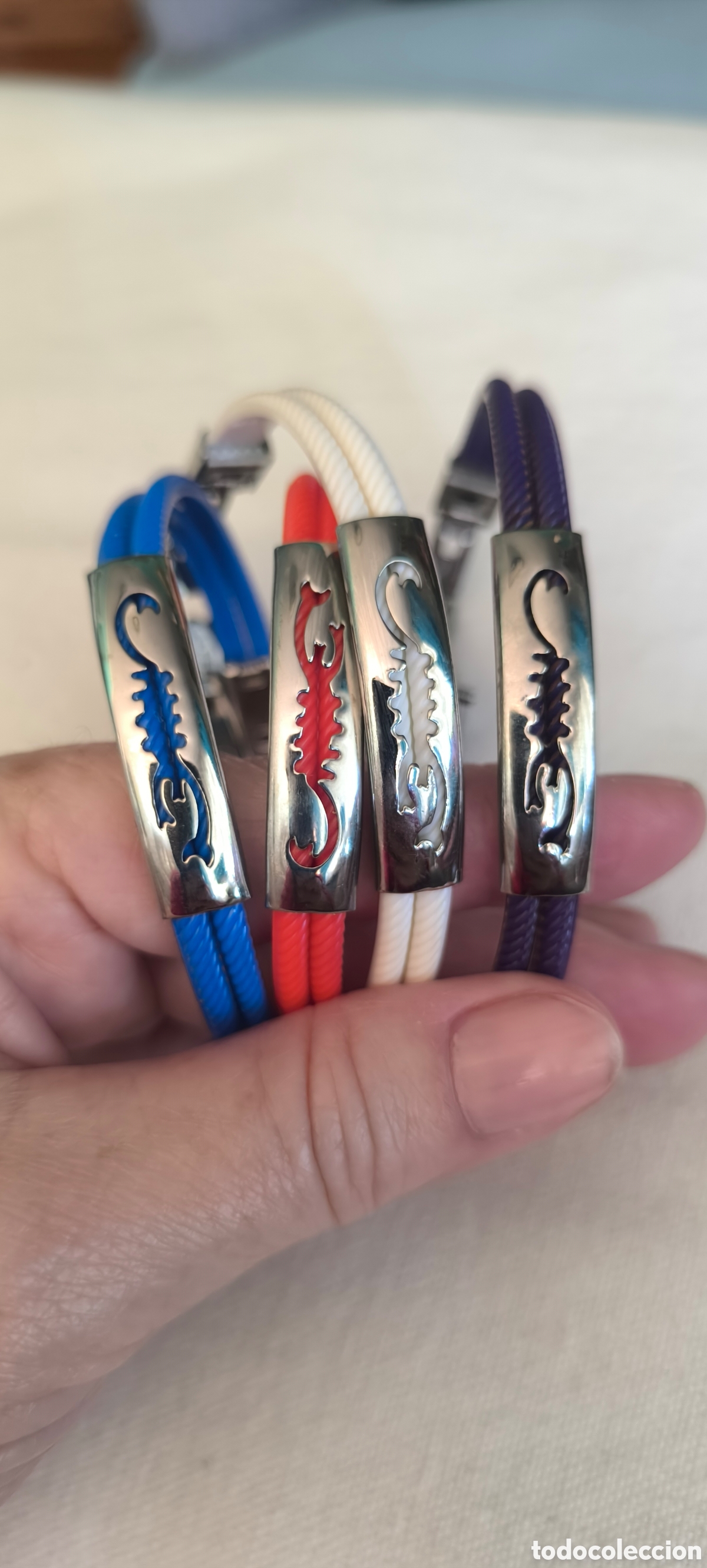 Joyeria: Vendo 4 pulseras con placa de acero totalmente nuevas - Foto 5