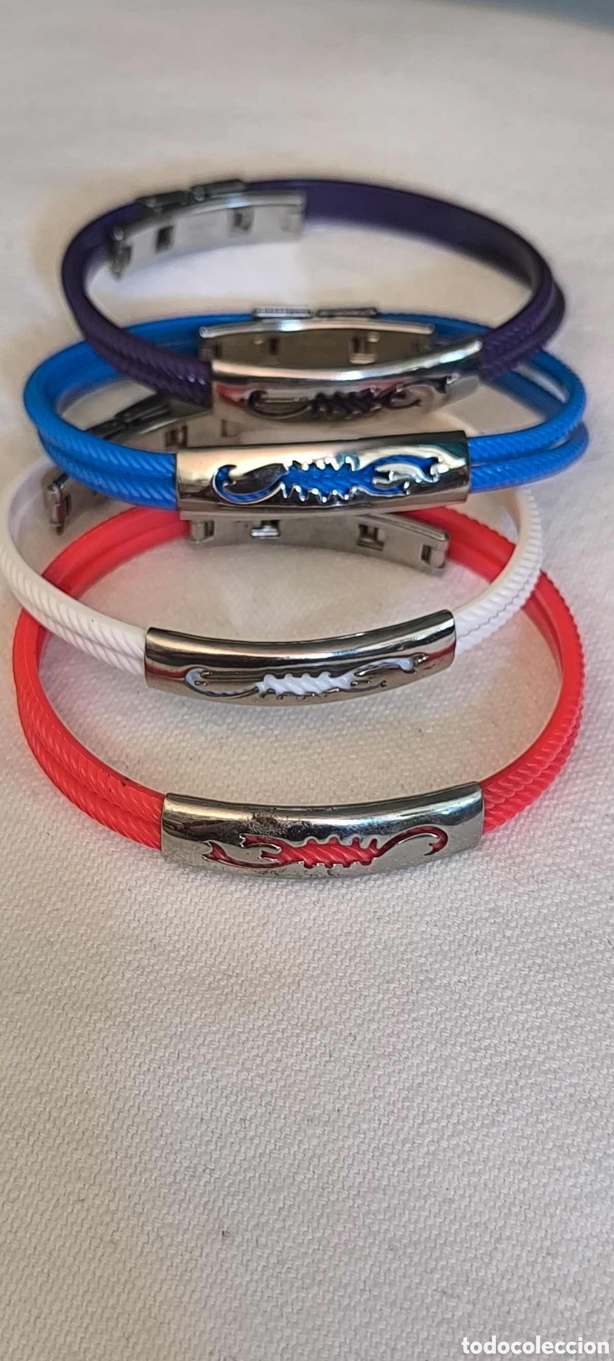Joyeria: Vendo 4 pulseras con placa de acero totalmente nuevas - Foto 1