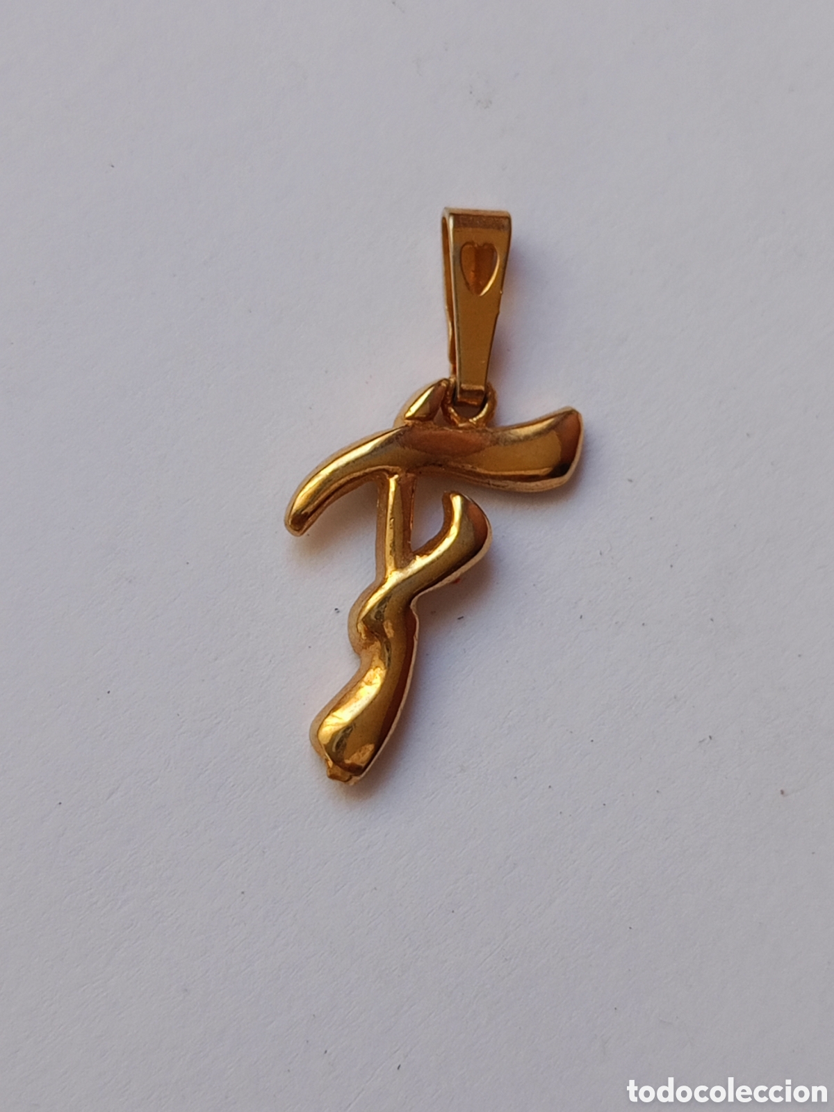 Joaillerie: Colgante letra inicial F chapado en oro