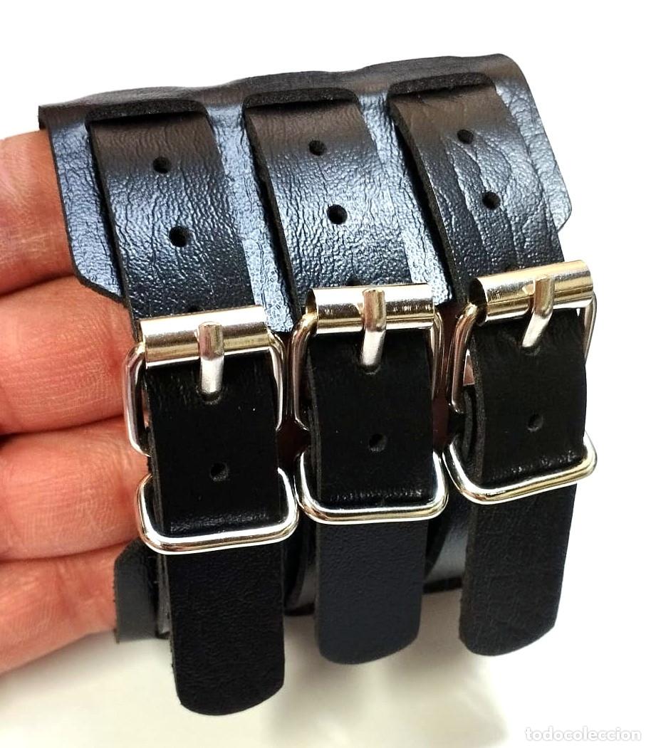 Joyeria: Espectacular brazalete para hombre color negro con 3 hebillas, Nuevo
