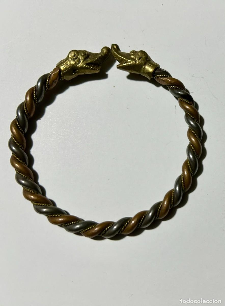 Joyeria: BRAZALETE BOHO VINTAGE R&Iacute;GIDO TIPO TORQUE VIKINGO DISE&Ntilde;O TRENZADO BICOLOR CON EXTREMOS ZOOMORFOS