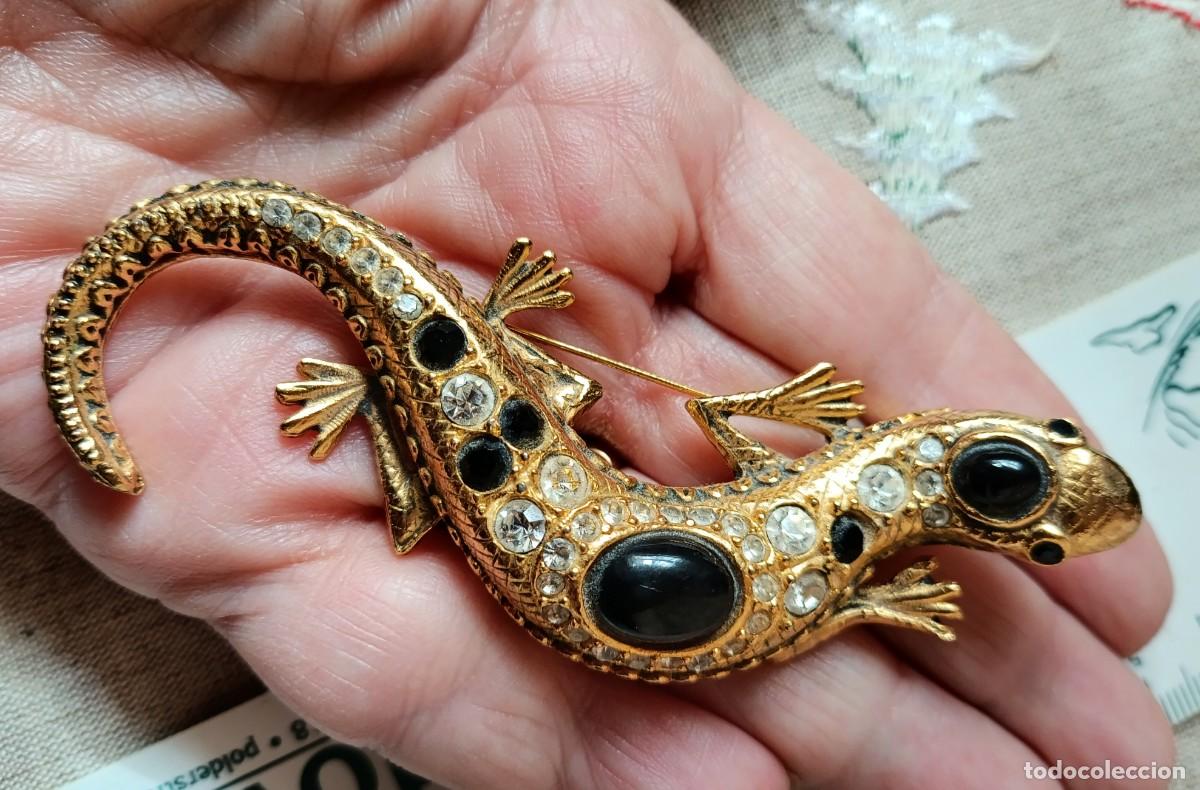 Joyeria: Gran Broche de tombac con pedreria