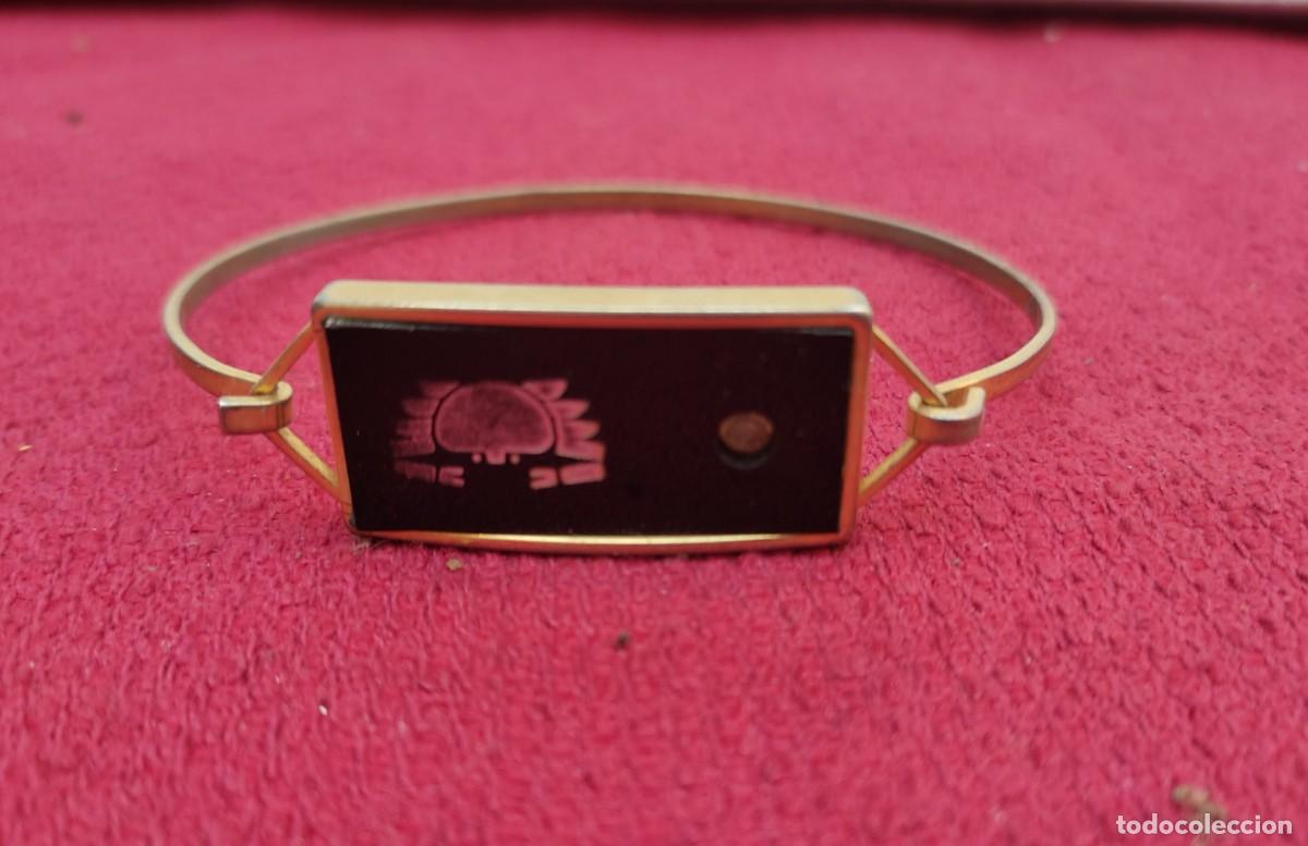 Joyeria: brazalete o pulsera de metal - signo del zodiaco cancer