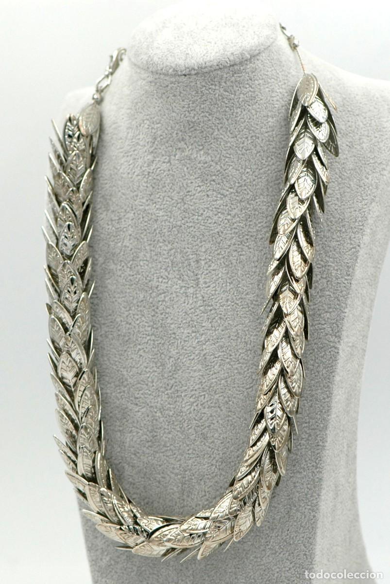 Joyeria: Gargantilla bisuter&iacute;a, dise&ntilde;o de hojas, vintage