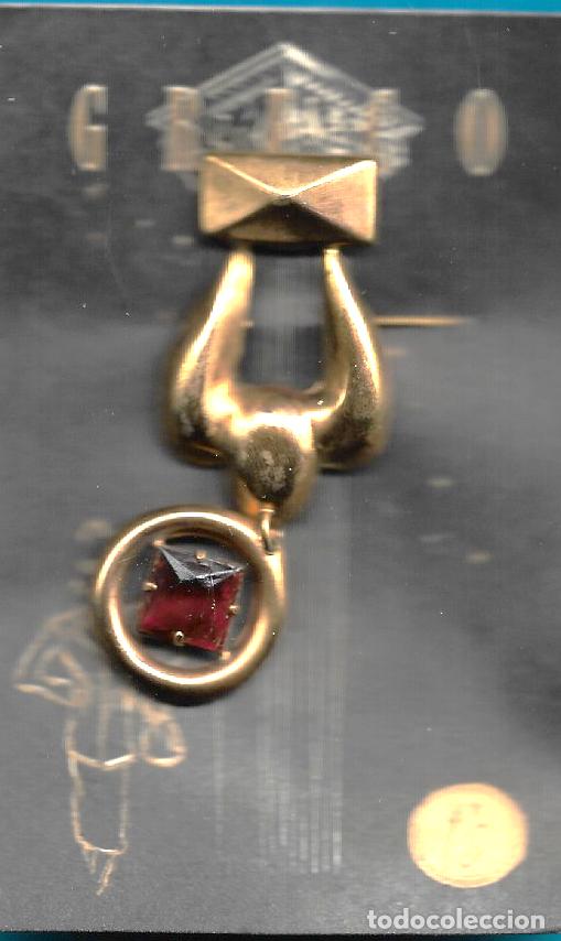 Joyeria: ANTIGUO BROCHE DE BISUTERIA - A&Ntilde;OS 40 - DE LA CASA - J. G. B.-SIN USAR