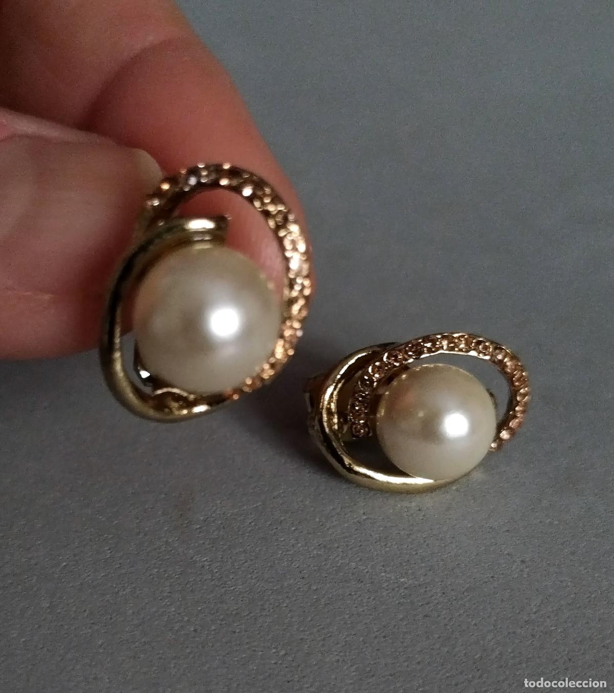 Joyeria: Pendientes dorados con perla, cierre de clip. - Foto 4