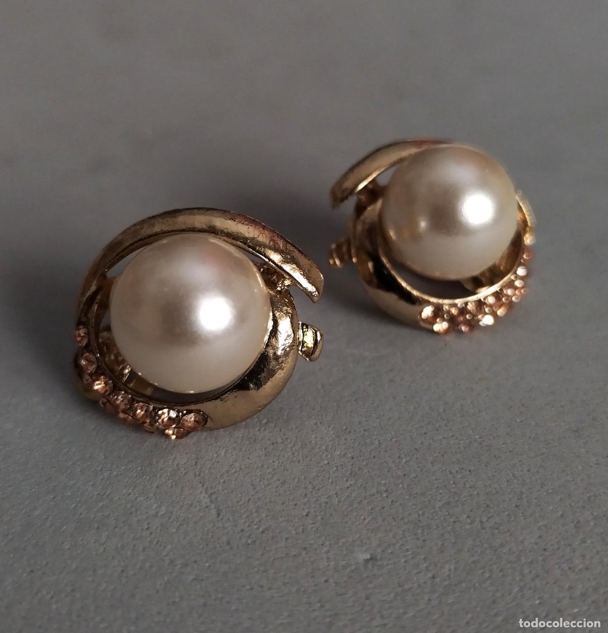 Joyeria: Pendientes dorados con perlas, cierre de clip. - Foto 4