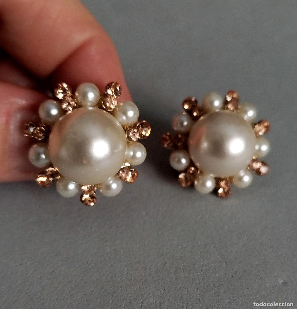 Joyeria: Pendientes de bisuter&iacute;a con perlas.